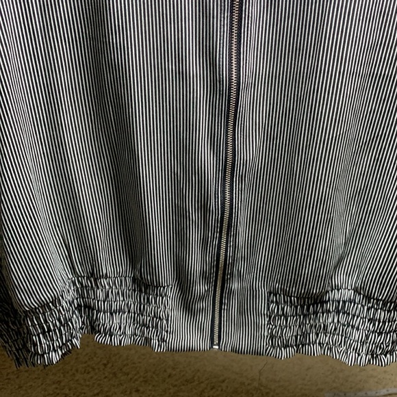 Maurices, black white striped front ruched cuff,  waistband lightweight jacket M - Picture 7 of 13